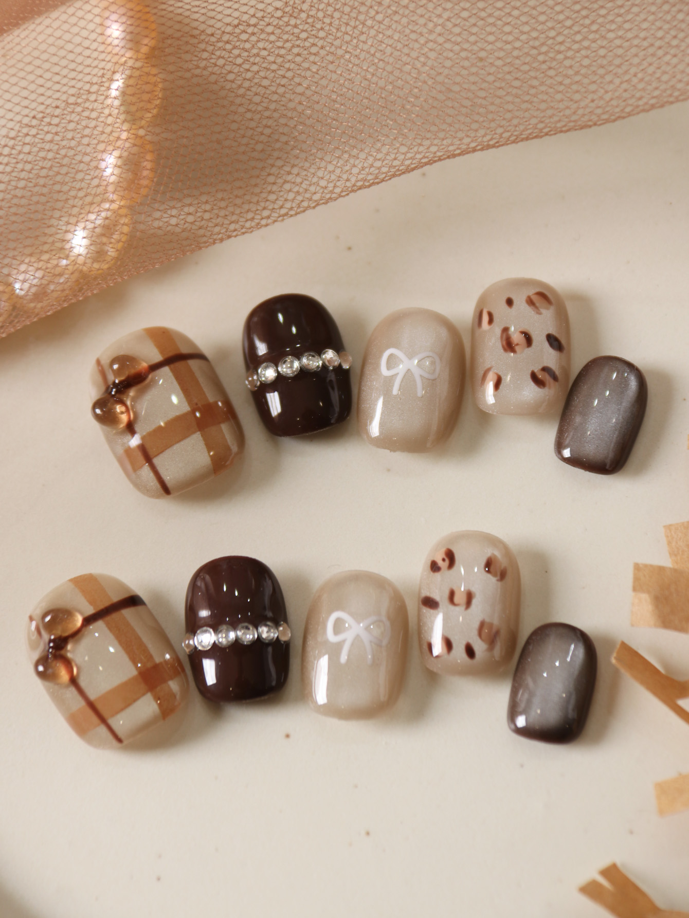 Nail Adhesive Tab - 10 Adet Takma Tırnak Kısa Kahverengi
