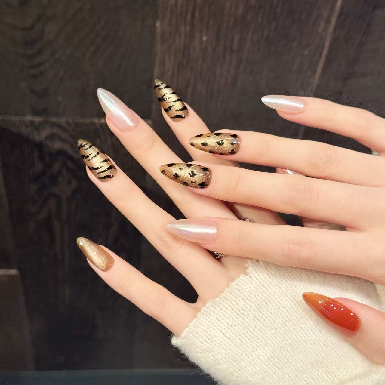 10 Adet El Yapımı Badem Şeklin - Nail Art Zebra Design incelemesi ve fiyatı