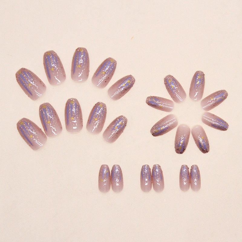 Kadınlar ve kızlar için kısa,  - Nail Art Glossy incelemesi ve fiyatı